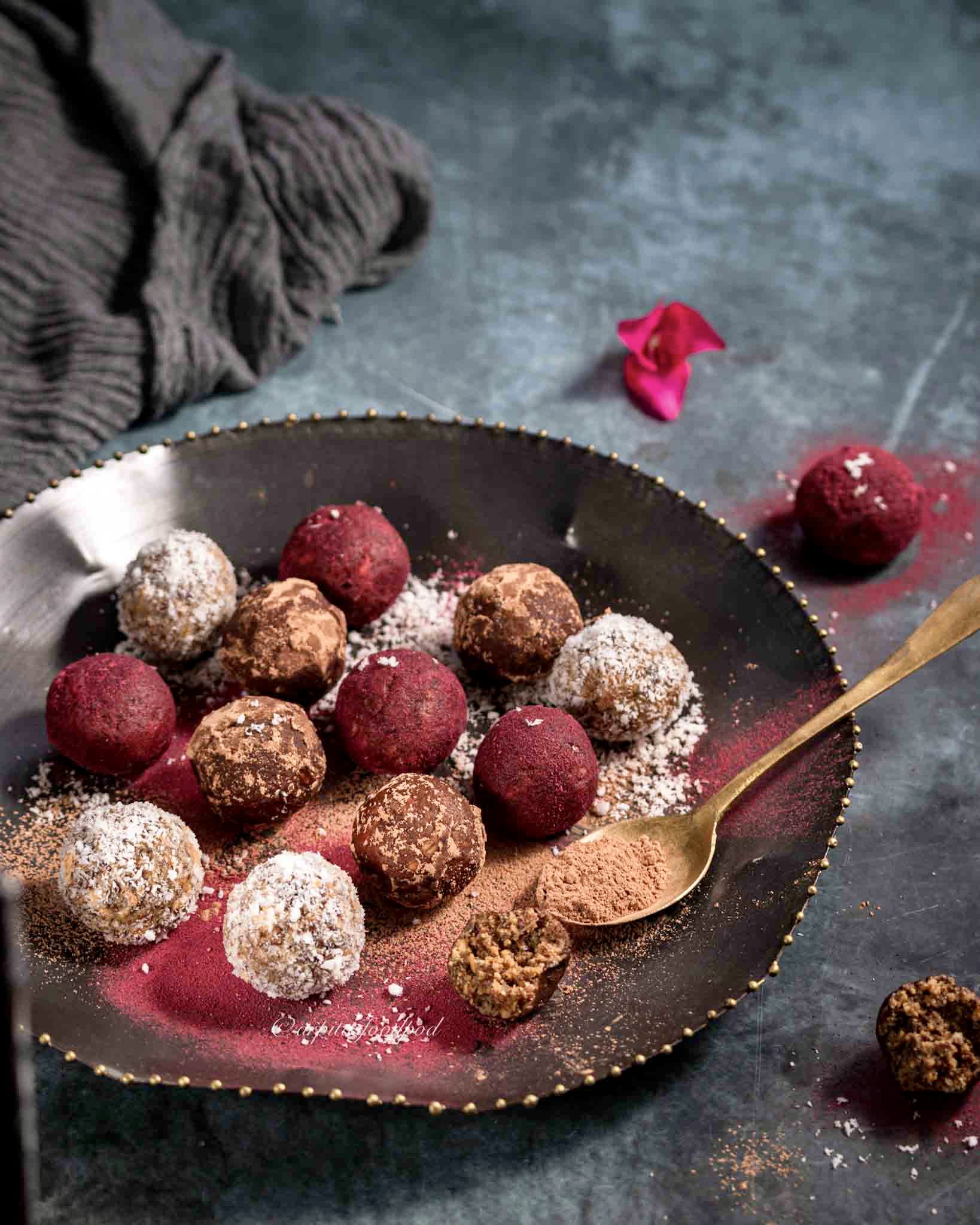 Chocolate & Peanut Butter Bliss Balls