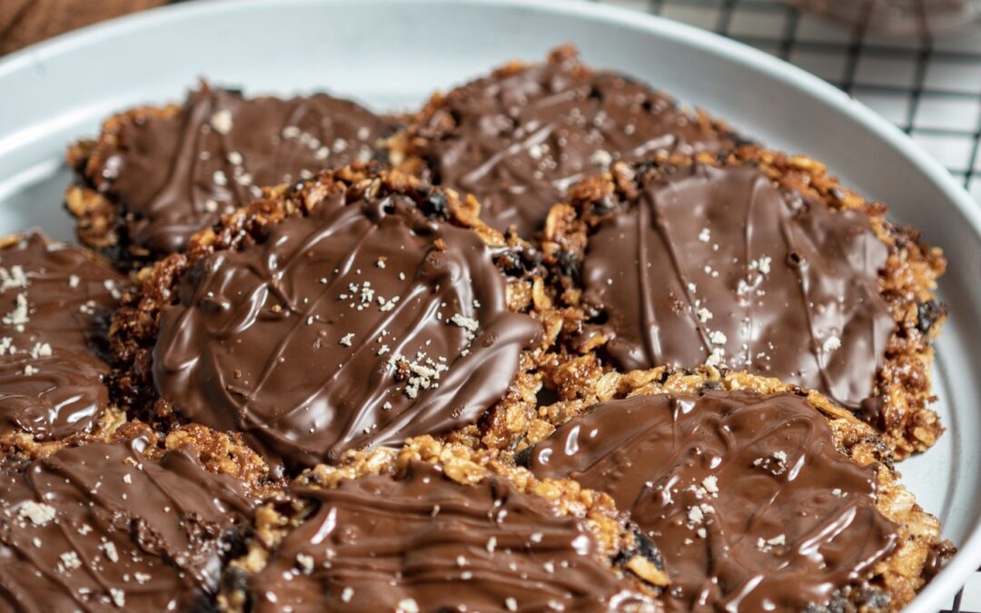 Oats and Chocolate Hobnobs