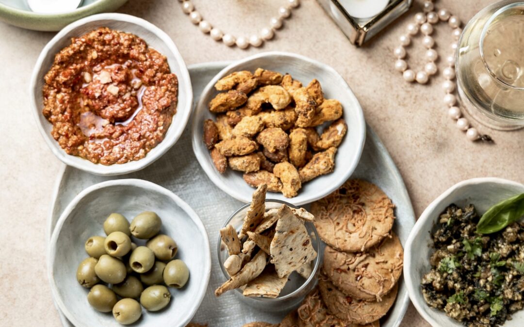 Party Platter – Lavash Crackers Dips